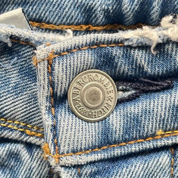 Abercrombie & Fitch 90s Straight High Rise Curve Love Jeans Size 28 Button Fly - Picture 11 of 16